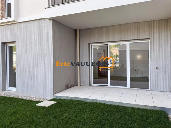 Vente                                                      Appartement
                        
                     2 pièces                      41 m2                     à Coulommiers