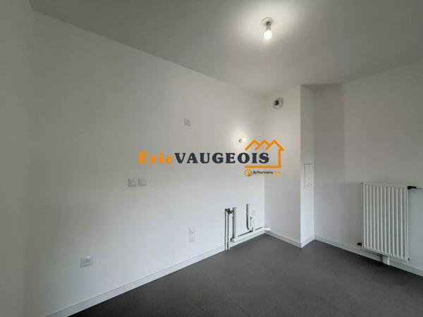Vente                                                      Appartement
                        
                     2 pièces                      41 m2                     à Coulommiers