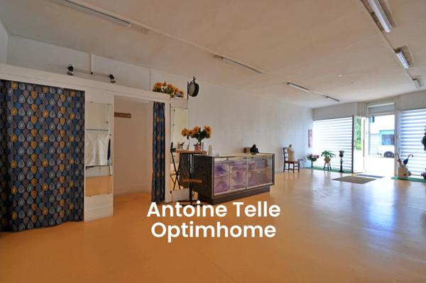 Maison d'habitation & commerce libre avec jardin clos en centre ville - Le Cateau