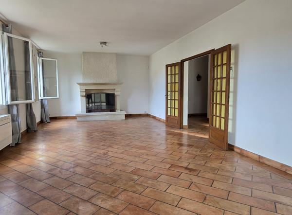 Caumont-sur-Durance (84510) PROPRIETE 225M² avec 2 logements, PISCINE, TERRAIN 1490m²