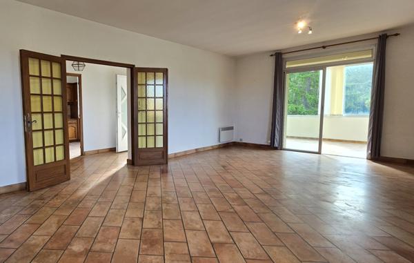 Caumont-sur-Durance (84510) PROPRIETE 225M² avec 2 logements, PISCINE, TERRAIN 1490m²