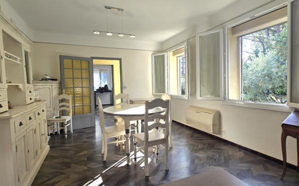 Caumont-sur-Durance (84510) PROPRIETE 225M² avec 2 logements, PISCINE, TERRAIN 1490m²