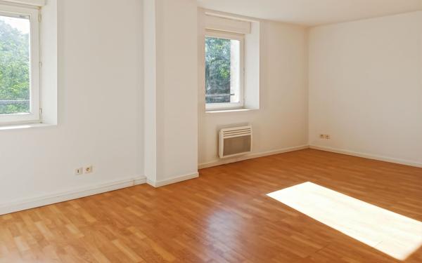Appartement à louer    3 pièces •  Razac-sur-l'Isle
