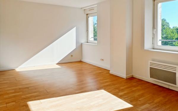 Appartement à louer    3 pièces •  Razac-sur-l'Isle