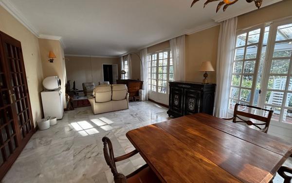 Maison à vendre    7 pièces •  Villemoustaussou