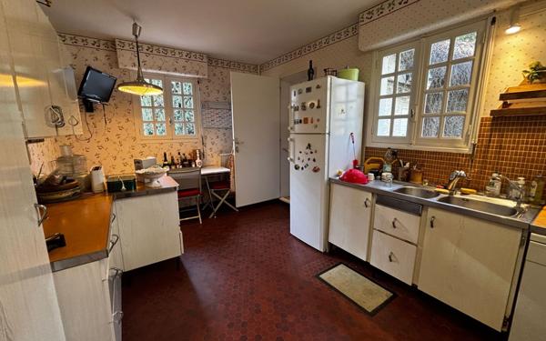 Maison à vendre    7 pièces •  Villemoustaussou