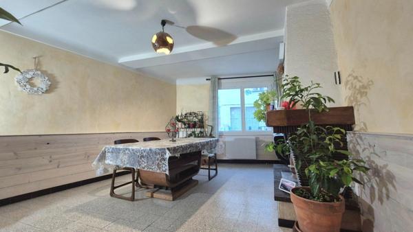 Grande maison avec garage et cour 8 pièces CATLLAR (66)