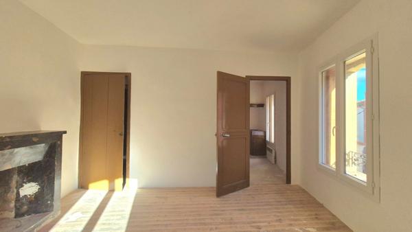 Grande maison avec garage et cour 8 pièces CATLLAR (66)