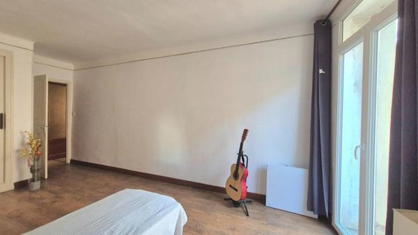 Grande maison avec garage et cour 8 pièces CATLLAR (66)