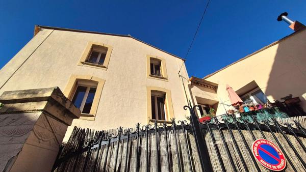 Grande maison avec garage et cour 8 pièces CATLLAR (66)