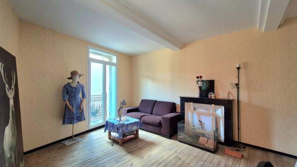 Grande maison avec garage et cour 8 pièces CATLLAR (66)