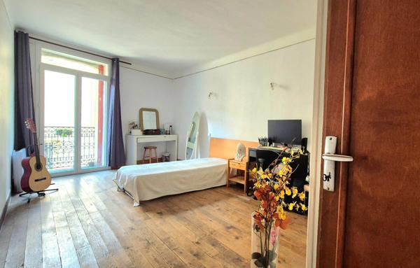 Grande maison avec garage et cour 8 pièces CATLLAR (66)