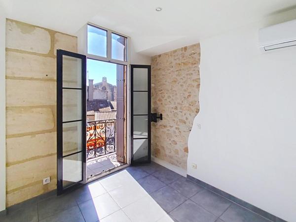Immeuble rénové 172 m² – 12 couchages – Jusqu’à 60K€/an, 11% de rentabilité – Loupian