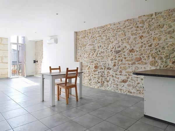 Immeuble rénové 172 m² – 12 couchages – Jusqu’à 60K€/an, 11% de rentabilité – Loupian