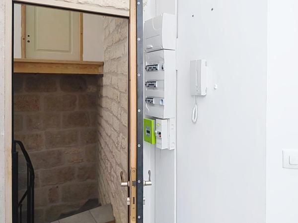 Immeuble rénové 172 m² – 12 couchages – Jusqu’à 60K€/an, 11% de rentabilité – Loupian