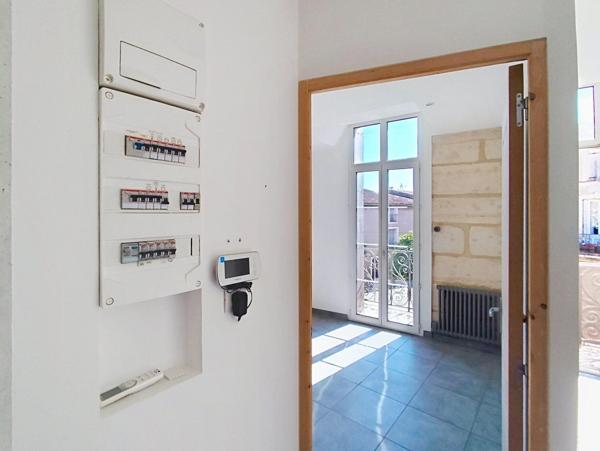Immeuble rénové 172 m² – 12 couchages – Jusqu’à 60K€/an, 11% de rentabilité – Loupian