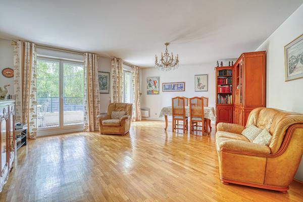 Appartement Le Plessis Robinson 4 pièce(s) 100 m2 560 000 € **  - Référence  539