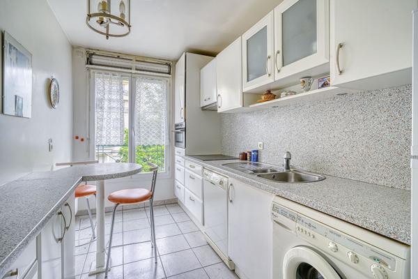 Appartement Le Plessis Robinson 4 pièce(s) 100 m2 560 000 € **  - Référence  539