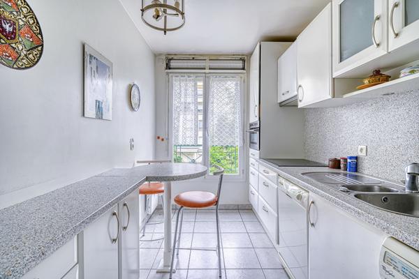 Appartement Le Plessis Robinson 4 pièce(s) 100 m2 560 000 € **  - Référence  539
