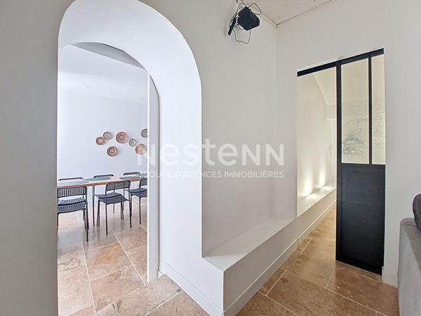 ORLEANS BORDS DE LOIRE - PETITE COPROPRIETE AU CALME - COUR PRIVEE ET PLACE DE STATIONNEMENT - APPARTEMENT T3 - ENTIEREMENT RENOVE - LOCAL VELO