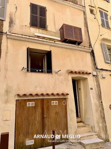 Appartement duplex T2 + studio à la vente dans la citadelle de Bonifacio