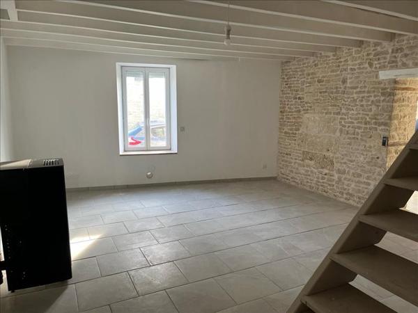Maison à vendre |  Saint-Hilaire-la-Palud |  6 pièces | 165 m²