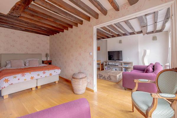 Bijoux vue sur les toits du 6e. 4 pièces, Balcon, 2 SDE, 2 WC