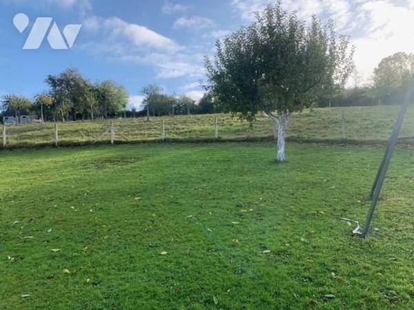 ENTRE ORBEC ET LIVAROT JOLI PAVILLON T5 TRES BON ETAT SUR SOUS-SOL