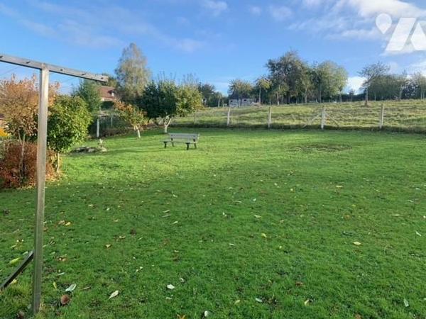 ENTRE ORBEC ET LIVAROT JOLI PAVILLON T5 TRES BON ETAT SUR SOUS-SOL