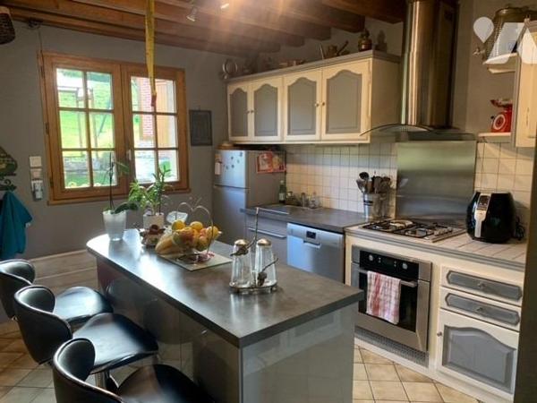 ENTRE ORBEC ET LIVAROT JOLI PAVILLON T5 TRES BON ETAT SUR SOUS-SOL