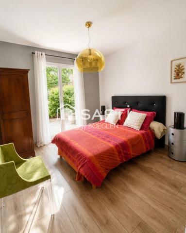 SUPERBE MAISON DE PLAIN PIED INDIVIDUELLE DANS UN QUARTIER RESIDENTIEL DE LABASTIDE MARNHAC