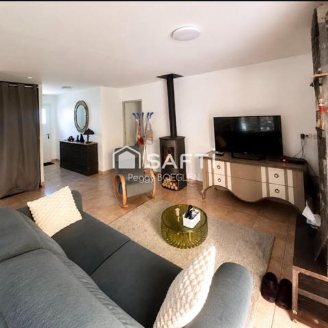 SUPERBE MAISON DE PLAIN PIED INDIVIDUELLE DANS UN QUARTIER RESIDENTIEL DE LABASTIDE MARNHAC