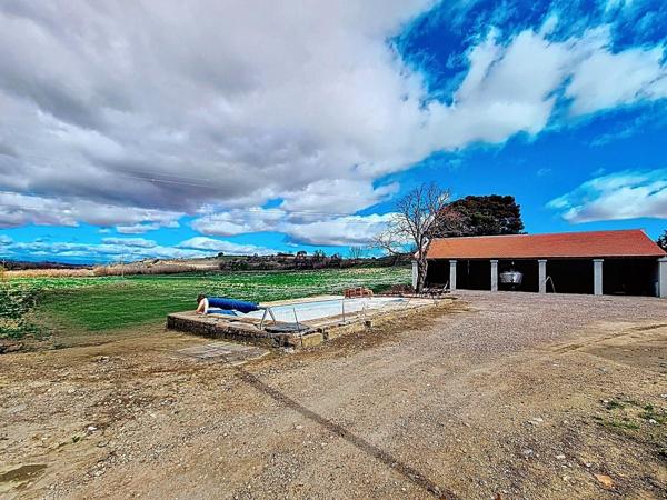 MAISON FAMILIALE A RENOVER, R+2, PISCINE, CALME