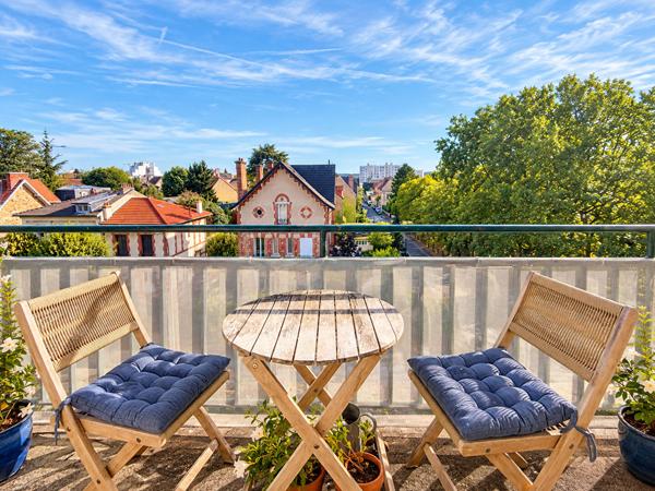 5 pièces au dernier étage avec Vue sur Saint Germain En Laye