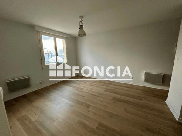 Location Appartement 2 pièces 39.49 m² - 106 RUE JACQUES CARTIER La Roche Sur Yon 85000