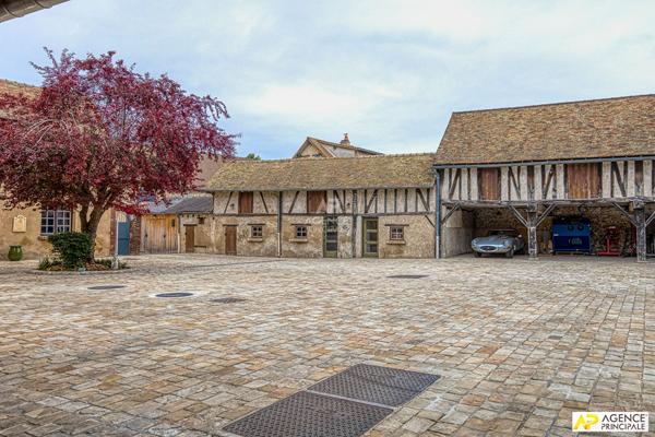 Région de Houdan - Ancienne ferme du XVIIIè siècle, un domaine de caractère aux portes de Paris ! 1 150 000 € **  - Référence  28190