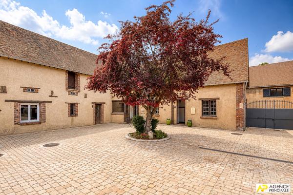 Région de Houdan - Ancienne ferme du XVIIIè siècle, un domaine de caractère aux portes de Paris ! 1 150 000 € **  - Référence  28190