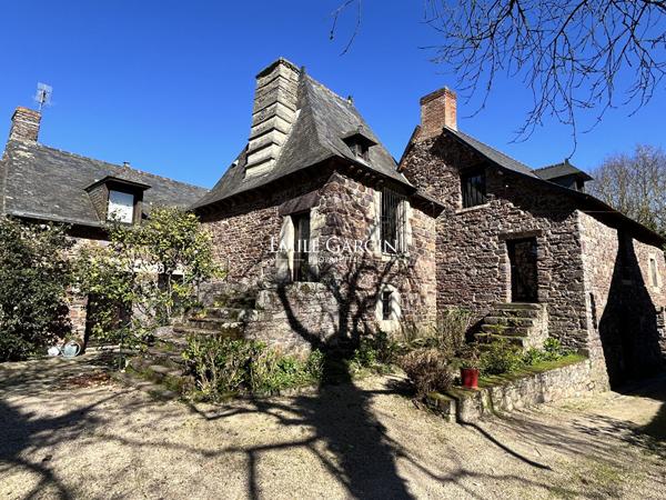 A VENDRE Propriété de caractère 350 m² Montfort Sur Meu 8 pièce(s)