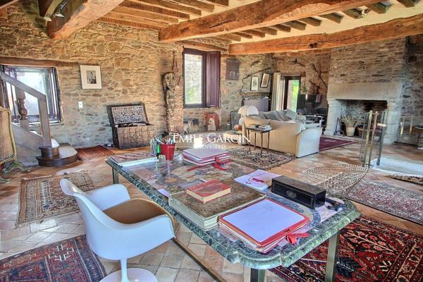 A VENDRE Propriété de caractère 350 m² Montfort Sur Meu 8 pièce(s)