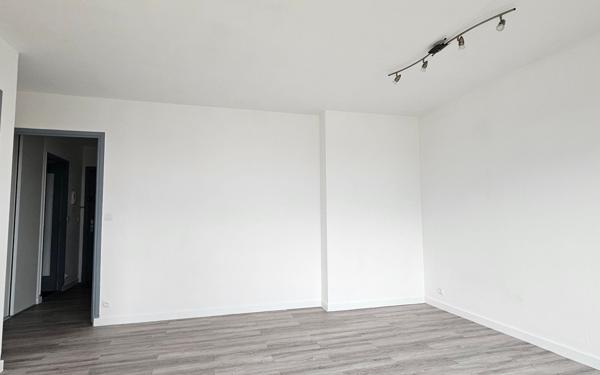 Appartement à louer    1 pièce • 32 m2 Épinay-sur-Seine