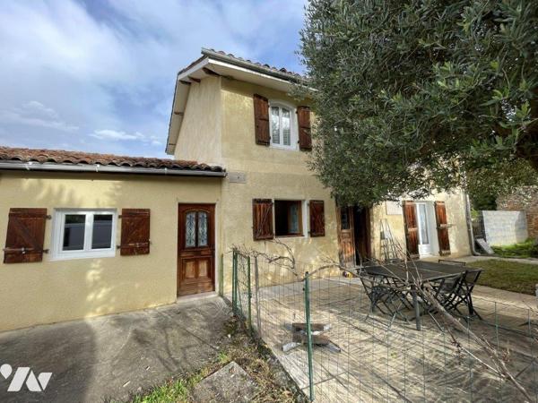 VILLECOMTAL/ARROS à 5min, maison à rafraichir de 138m² habitables sur 1778m² de terrain clos.