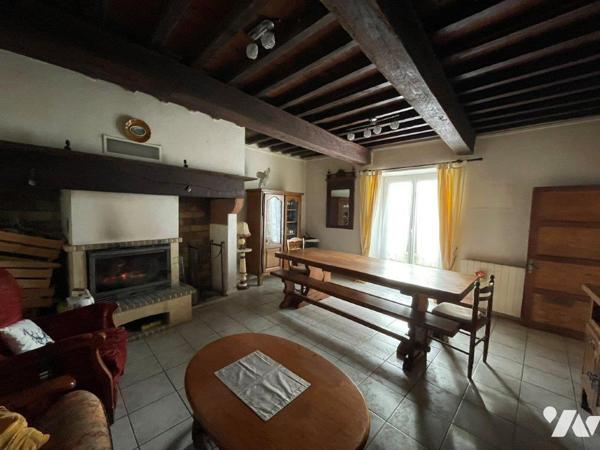 VILLECOMTAL/ARROS à 5min, maison à rafraichir de 138m² habitables sur 1778m² de terrain clos.