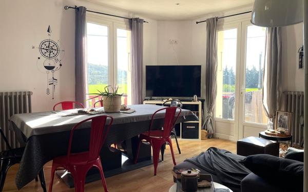 Maison à vendre    7 pièces •  Savasse