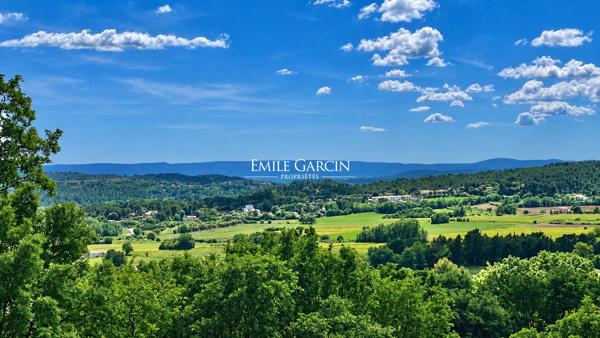 A vendre - Maison contemporaine et sa vue imprenable - à La Bastide des Jourdans