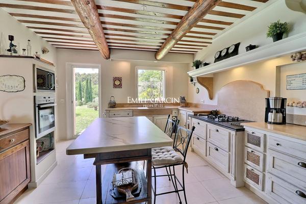 A vendre - Maison contemporaine et sa vue imprenable - à La Bastide des Jourdans