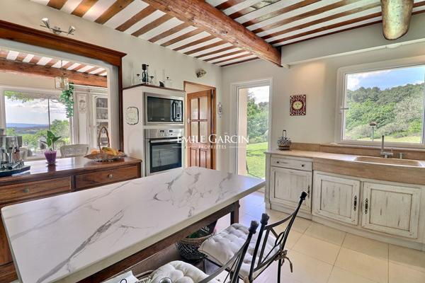 A vendre - Maison contemporaine et sa vue imprenable - à La Bastide des Jourdans