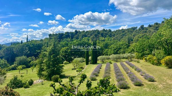 A vendre - Maison contemporaine et sa vue imprenable - à La Bastide des Jourdans