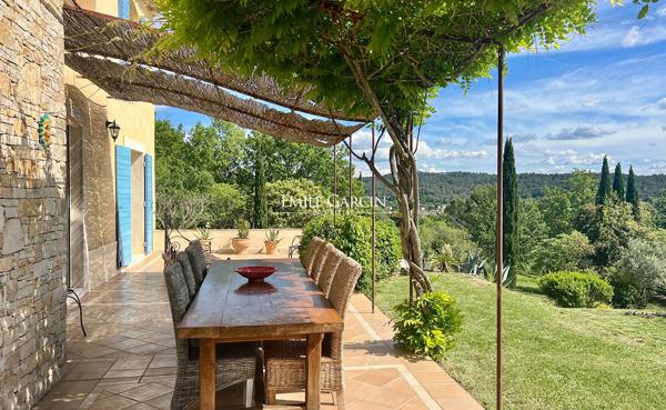 A vendre - Maison contemporaine et sa vue imprenable - à La Bastide des Jourdans