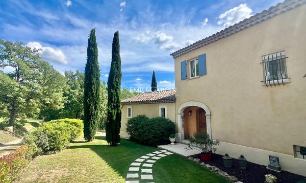 A vendre - Maison contemporaine et sa vue imprenable - à La Bastide des Jourdans