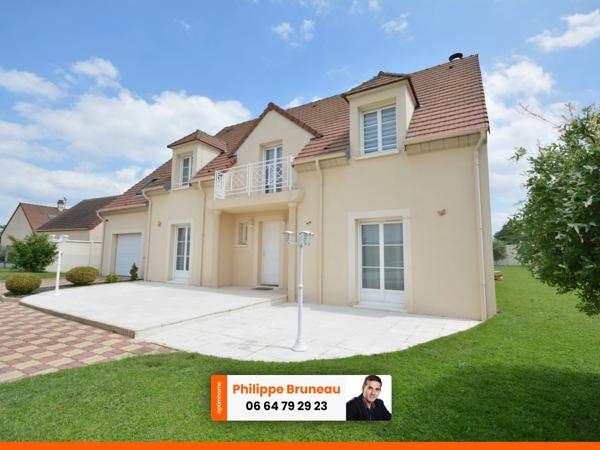 Évasion de Rêve : Maison de Standing avec sa piscine dans la Belle Zone Pavillonnaire de Freneuse